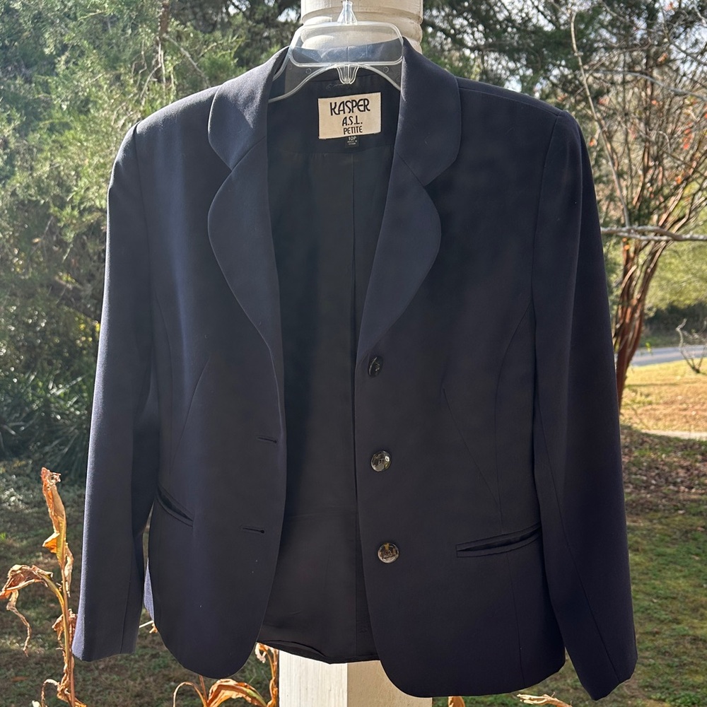 Kasper Navy Blazer with Elegant Design